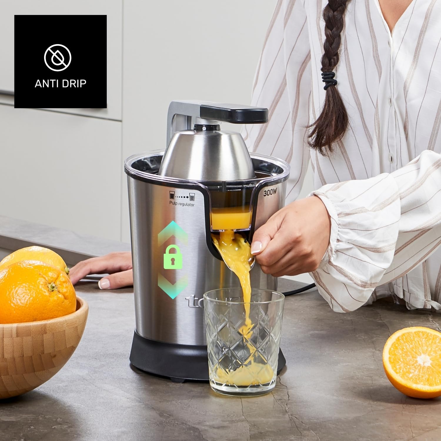 Taurus Easy Press 300 - Presse agrumes électrique levier professionnel 300W, Inox, Moteur à courant alternatif, 650ml, 2 cônes pour tous les agrumes, Filtre en inox et filtre régulateur de pulpe