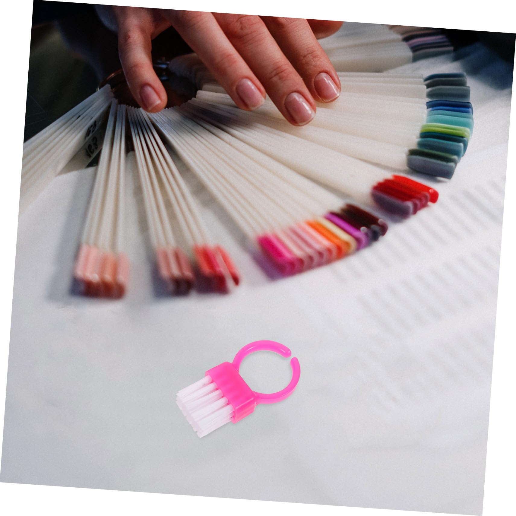 100 pezzi Spazzole per Pulizia Unghie in Plastica Spazzole Rigide per e Manicure Piccole e Portatili Design Ergonomico per Uomo e Donna Strumento Multifunzionale per Casa e