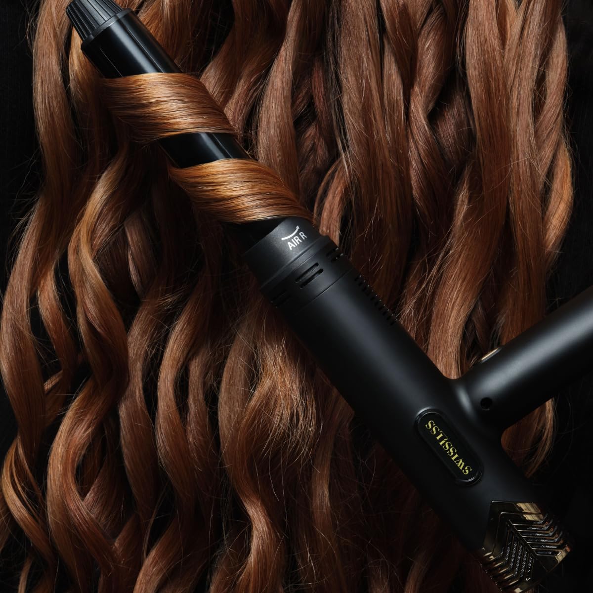 SWISSLISS – Secador de pelo La Divine Edition Black & Gold – Kit de hebillas – Motor sin escobillas 120000 rpm – 1800 W