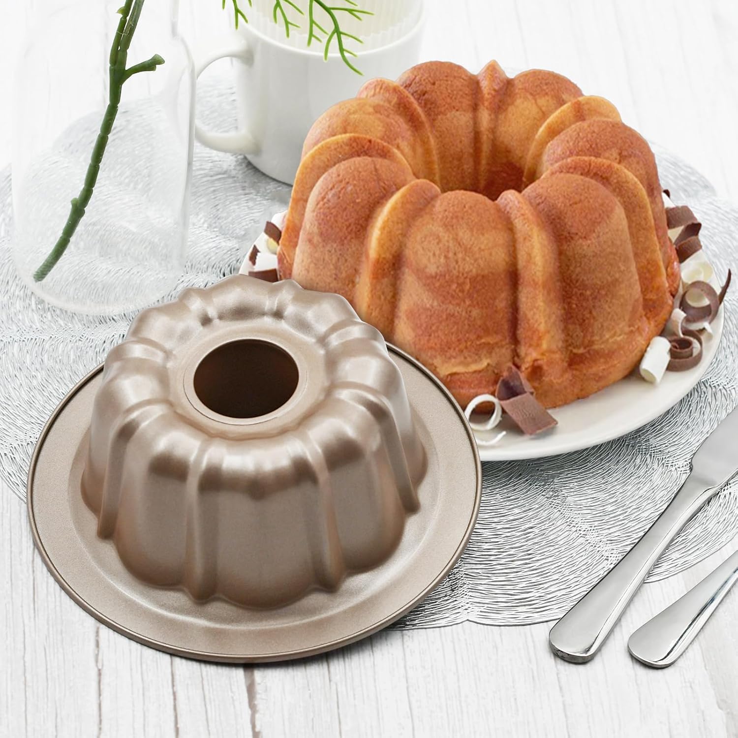 BSDLZCH 11.5cm Mini Cake Pan, Carbon Steel Round Fluted Tube Cake Pan