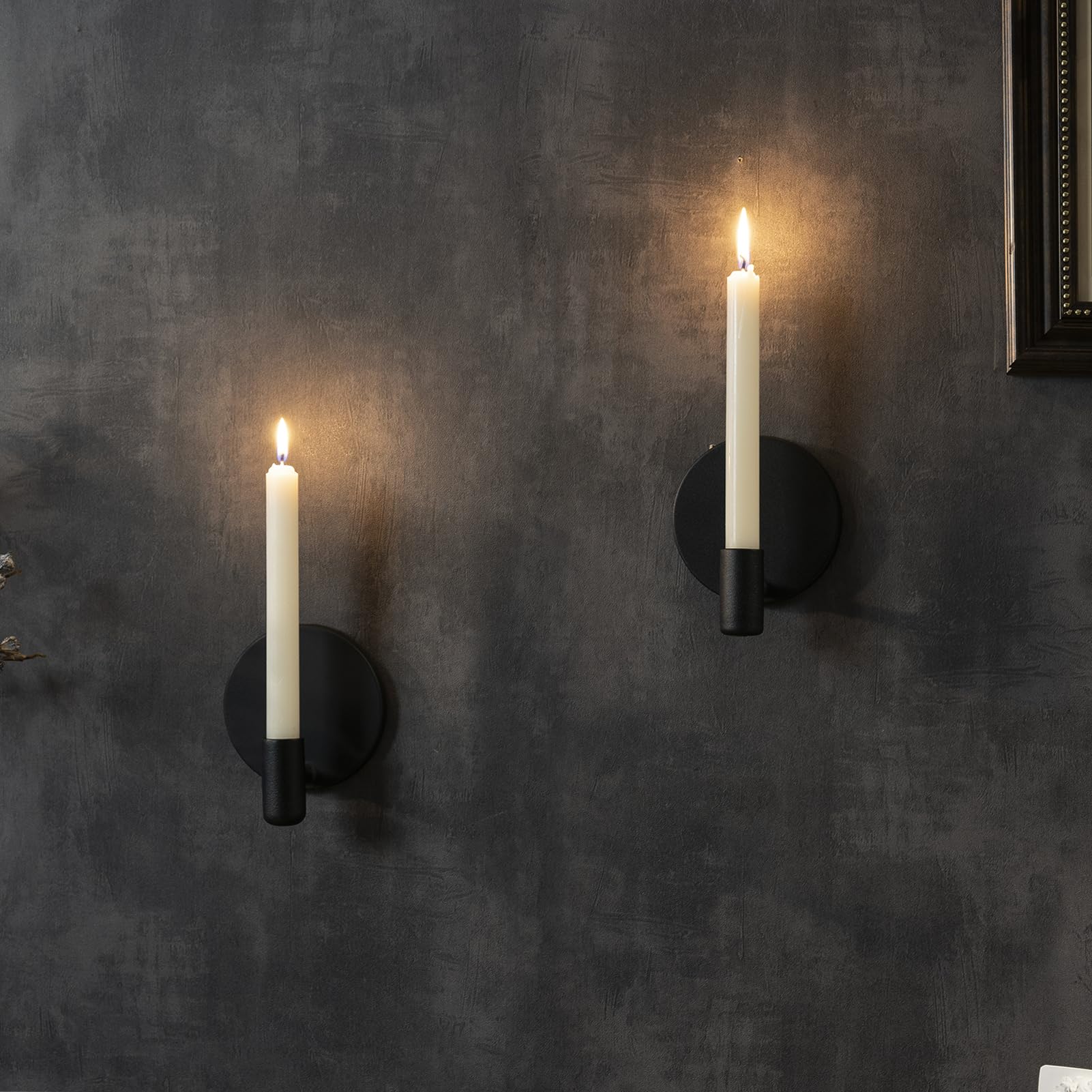 Set di 2 portacandele da parete, in metallo, colore nero opaco, per candele a bacchetta
