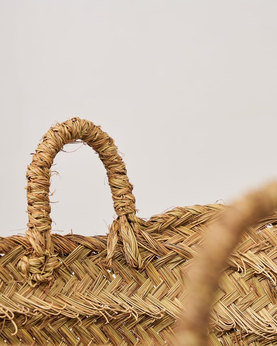 Leñero Esparto con Asas - Cesto Ovalado para Leña y Decoración Rf. 7109-2 | Elaborado a mano con fibras naturales. Resistente, versátil e ideal para leña, mantas, revistas o decoración.