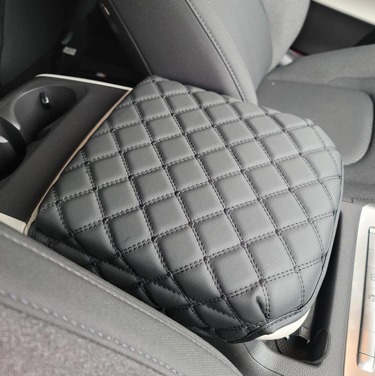 SXCY for 2022 2023 2024 2025 Kia Carnival Armrest Cover for 2022 2023 2024 2025 Kia Carnival Accessories 2023 2024 2025 Carnival Center Console Cover 2023 2024 2025 Carnival Armrest Cover Pad