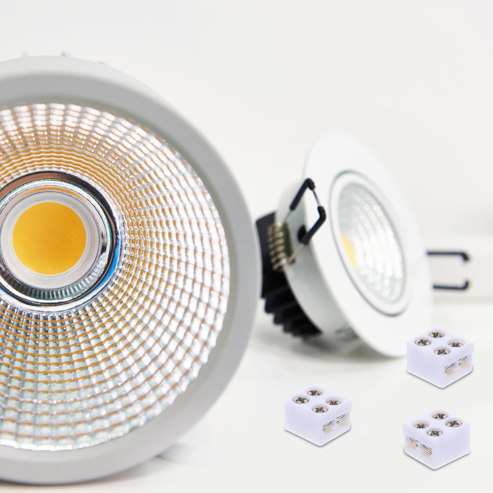 Conectores de Tiras de Luz LED sin Soldadura de 2 Pines Adaptador Atornillado para Tira de 8 MM Compatible Cables Sólidos y Trenzados 18-22 Awg Pack de 50 Unidades para