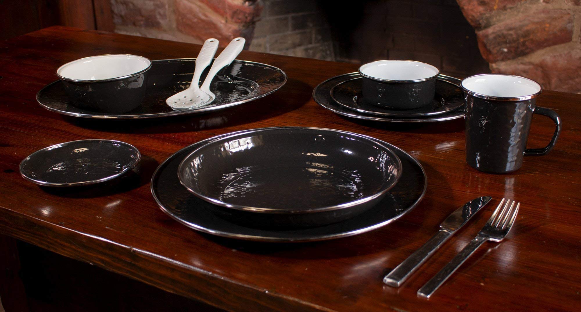Golden Rabbit Enamelware - Juego de 4 platos de pasta de 10 cm (negro sólido)