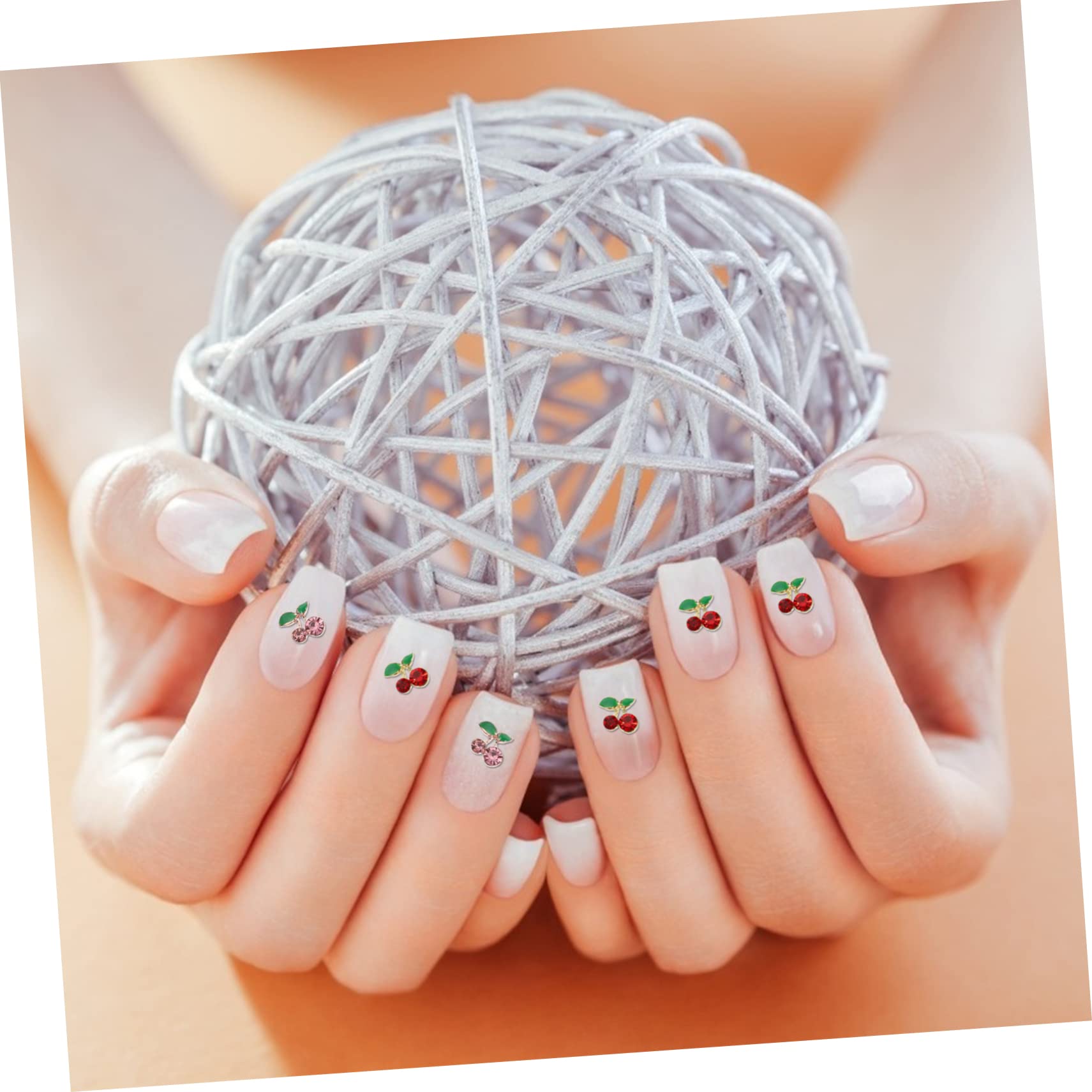 Healeved 180piezas Charms De Uñas Brillantes De Cereza Decoraciones De Uñas Para Mujeres Accesorios De Cristales Para Nail Art Estilo Elegante y Único