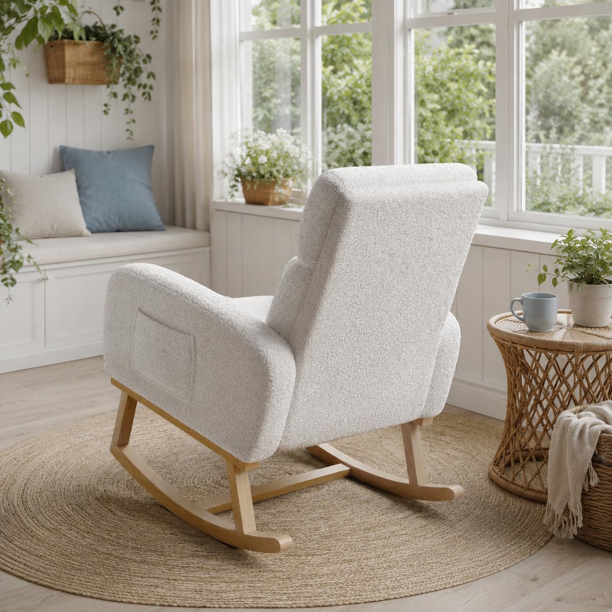 Fauteuil à Bascule en Tissu Teddy, Fauteuil d'allaitement avec Dossier Haut, Accoudoirs Rembourrés, Poches Latérales et Patins Antidérapants pour Salon, Chambre, Bureau, 69.2x78.5x87cm, Blanc