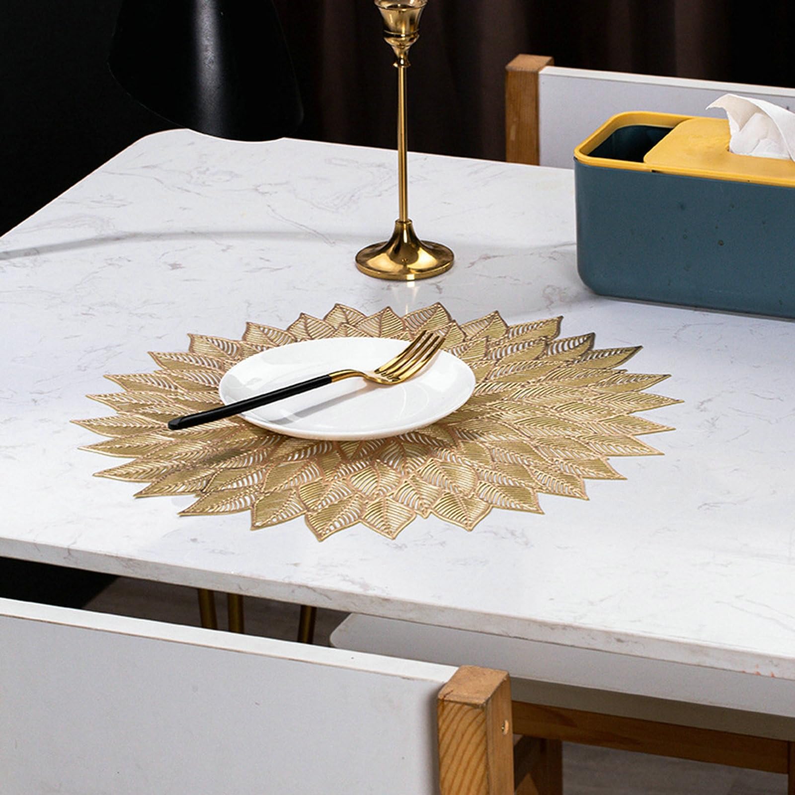 Tischset 8er Set, Platzset PVC Abwaschbar Gold Hohle Blumenform, Platzdeckchen für Innen Küche Essen 38 cm