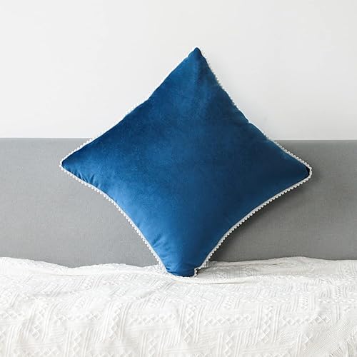 Vista 10 de Merrycolor Juego de 2 fundas de almohada de terciopelo suave de 18 x 18 pulgadas, cuadradas, decorativas, con pompones, fundas de cojín para sofá