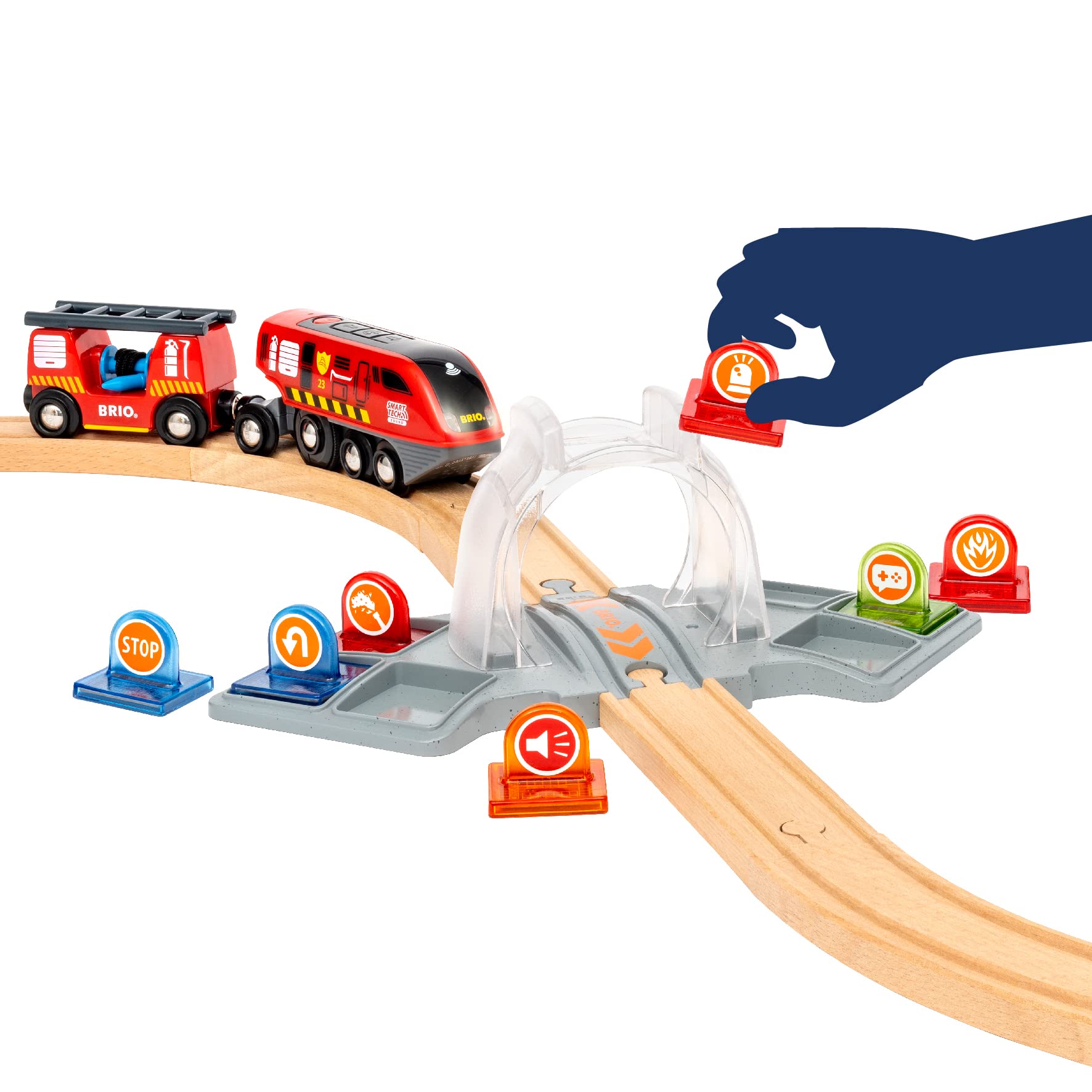 BRIO World 36004 - Smart Tech Sound Feuerwehreinsatz-Rettungsset - 41-teiliges Feuerwehrset mit batteriebetriebener Spielzeuglok für Kinder ab 3 Jahren