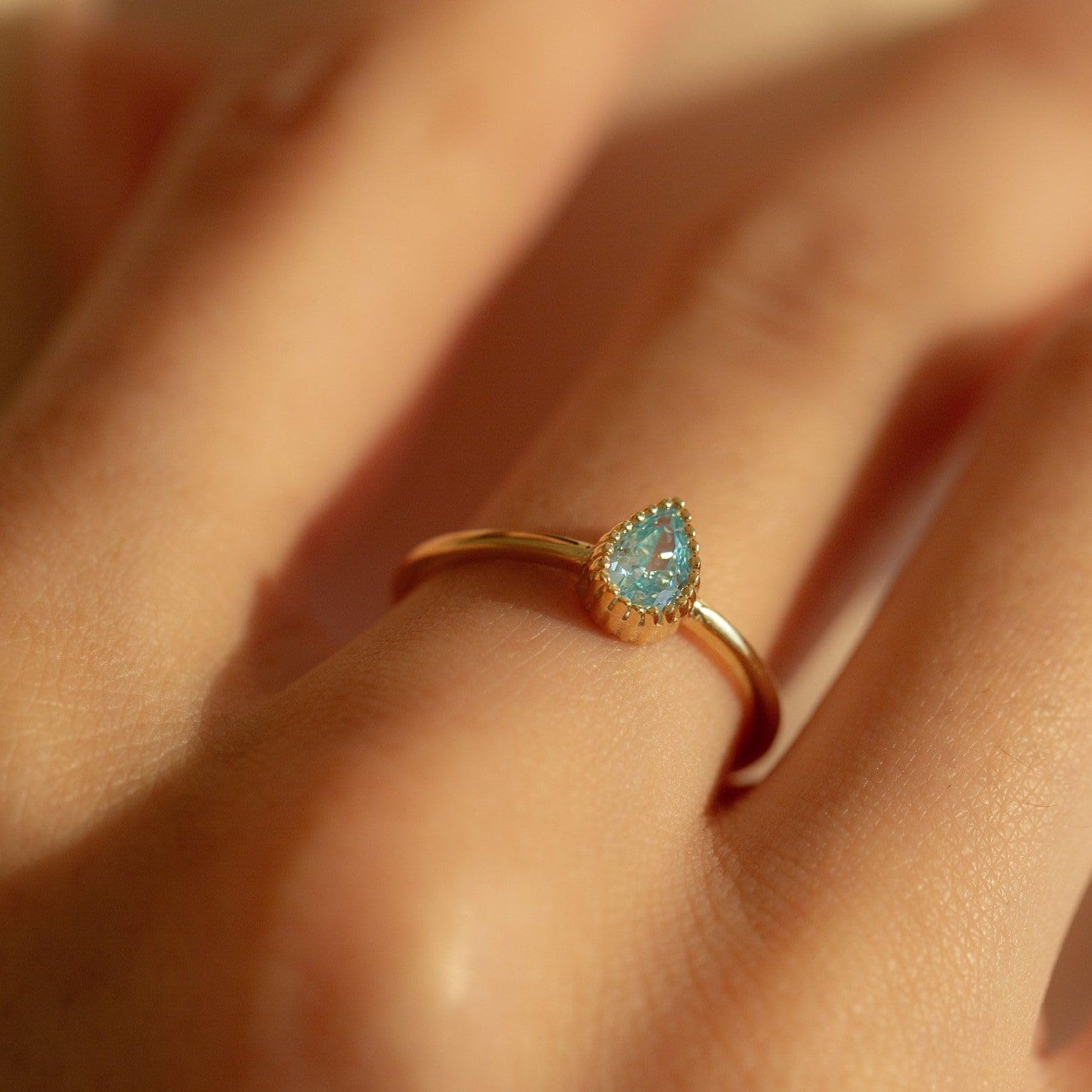 Goccia anello con pietra portafortuna argento sterling placcato oro