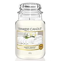 YANKEE CANDLE Candela Profumata In Giara Grande, Soffici Asciugamani, Durata Fino A 150 Ore, Fluffy Towels, 10.16 x 10.16 x 17.78 cm, 623 grammi