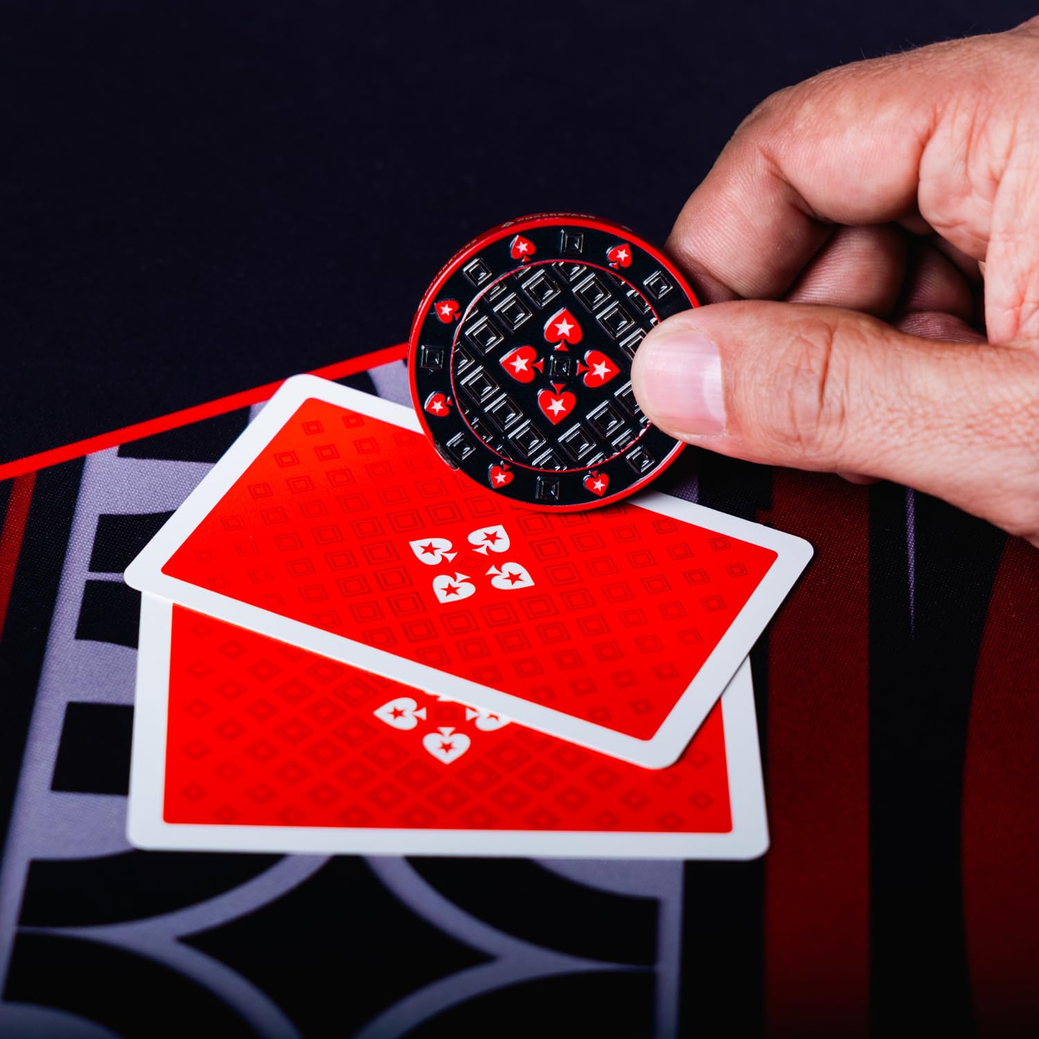 POKERSTARS - Diamond Fade Card Protector - Zinklegierung Pokerchip mit Emaille-Finish - 45 mm Durchmesser - Lasergedrucktes PokerStars-Logo - Premium-Kartenschutz für Turniere & Heimspiele