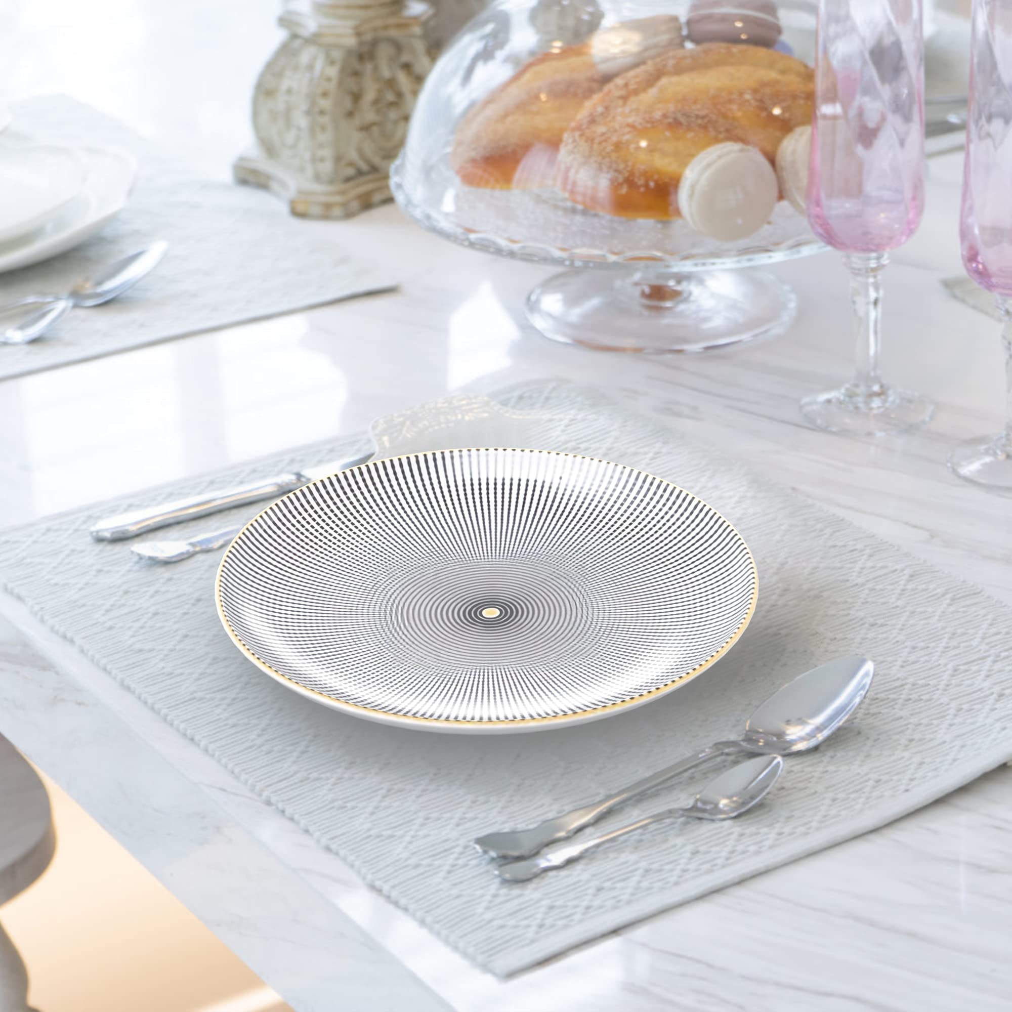INTIRILIFE 4x Plato de porcelana en Infinito - Negro y Blanco - Diámetro 15.3 cm - Plato de desayuno, plato de postre, plato de servir para ensalada, fruta, pasta, postre, plato principal y snacks