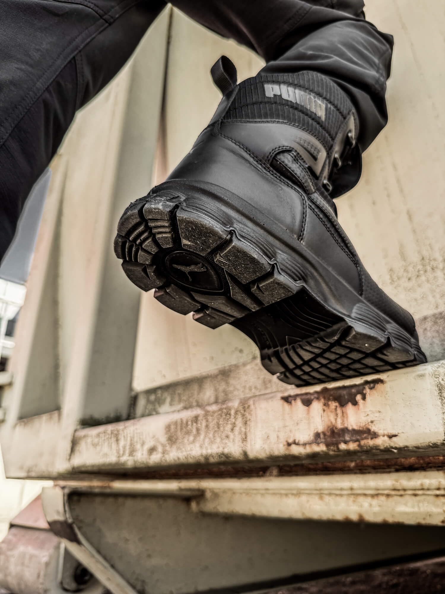 PUMA Safety Kommando RB LR8 Zip - Herren Einsatzstiefel – knöchelhohe Stiefel mit Laufsohle – Bequeme Tactical Boots für Indoor & Outdoor