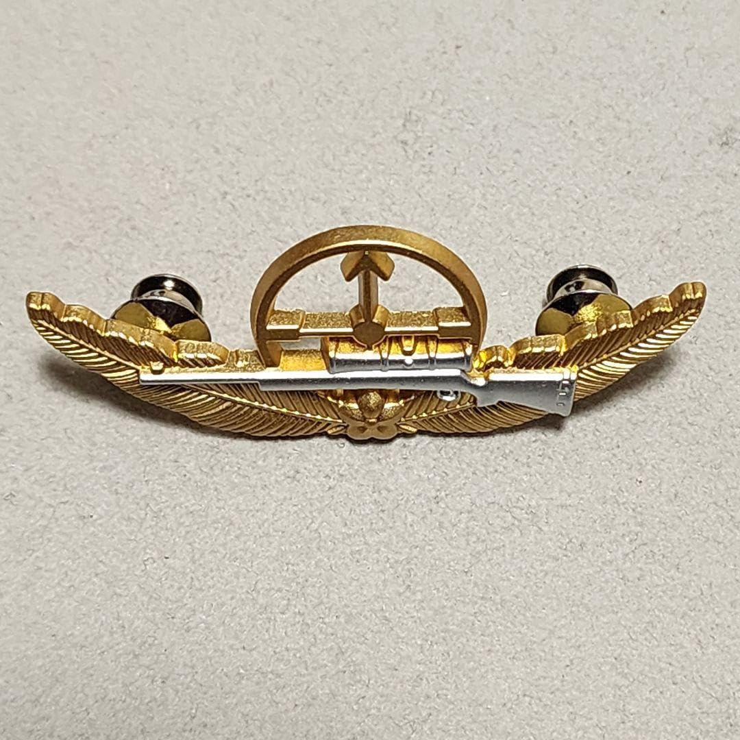 陸上自衛隊 狙撃徽章マーク付き カード入れ KAITO身分証入れ狙撃徽章