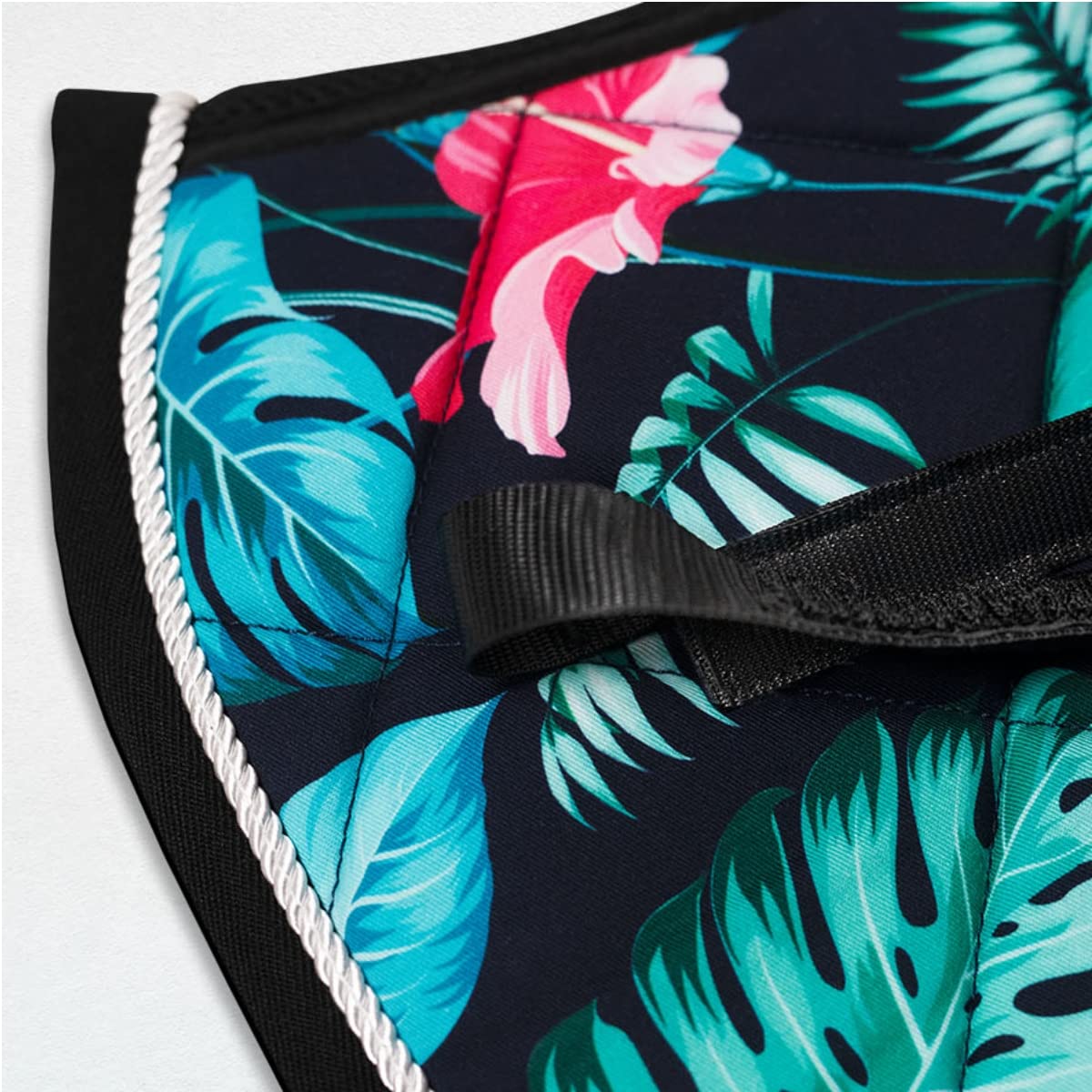 Premium Schabracke Honolulu ✓ Air-Mesh Technologie ✓ Füllung 70% Bambus & 30% Polyester ✓ Anti-Haar Klettverschluss • Schabracke Dressur - Schabracke Pferd - Schabracke Set - Schabracke blau