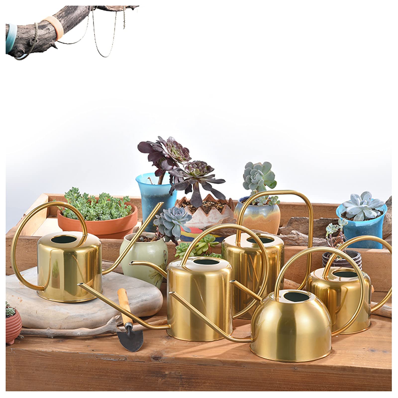 Esta regadera de jardín de Metal con Boquilla Larga es Apta para Interiores y Exteriores, Tiene una regadera Decorativa semiesférica de 1,5 L para Plantas de jardín, Fabricada en Acero inoxi