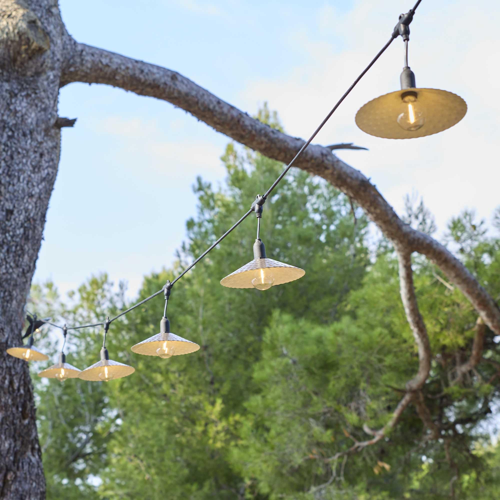 Ghirlanda di luci per esterni 10 paralumi in acciaio stile vintage MINI VINTY LIGHT HYBRID LED bianco caldo 6m solare e su settore