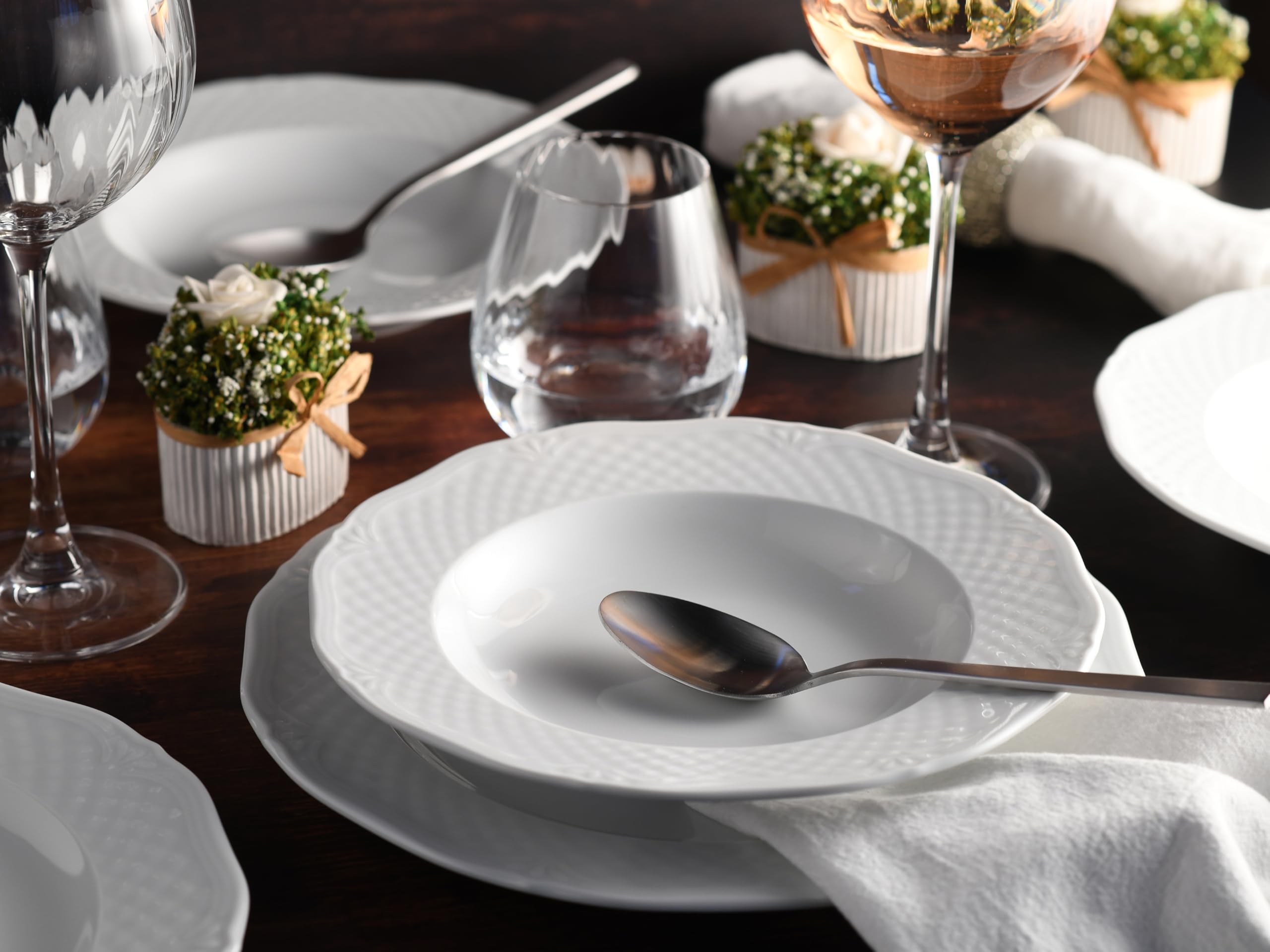 CreaTable, 24590, seria Arianne, 12-częściowy zestaw naczyń dla 6 osób, zastawa stołowa z porcelany, nadaje się do mycia w zmywarce i używania w kuchence mikrofalowej, Made in Europe