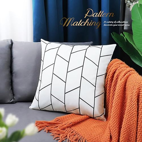 Miniatura 6 de BRAWARM Fundas de almohada de piel sintética de 20 x 20 pulgadas, fundas de almohada de cuero blanco y negro, paquete de 2, almohadas decorativas de