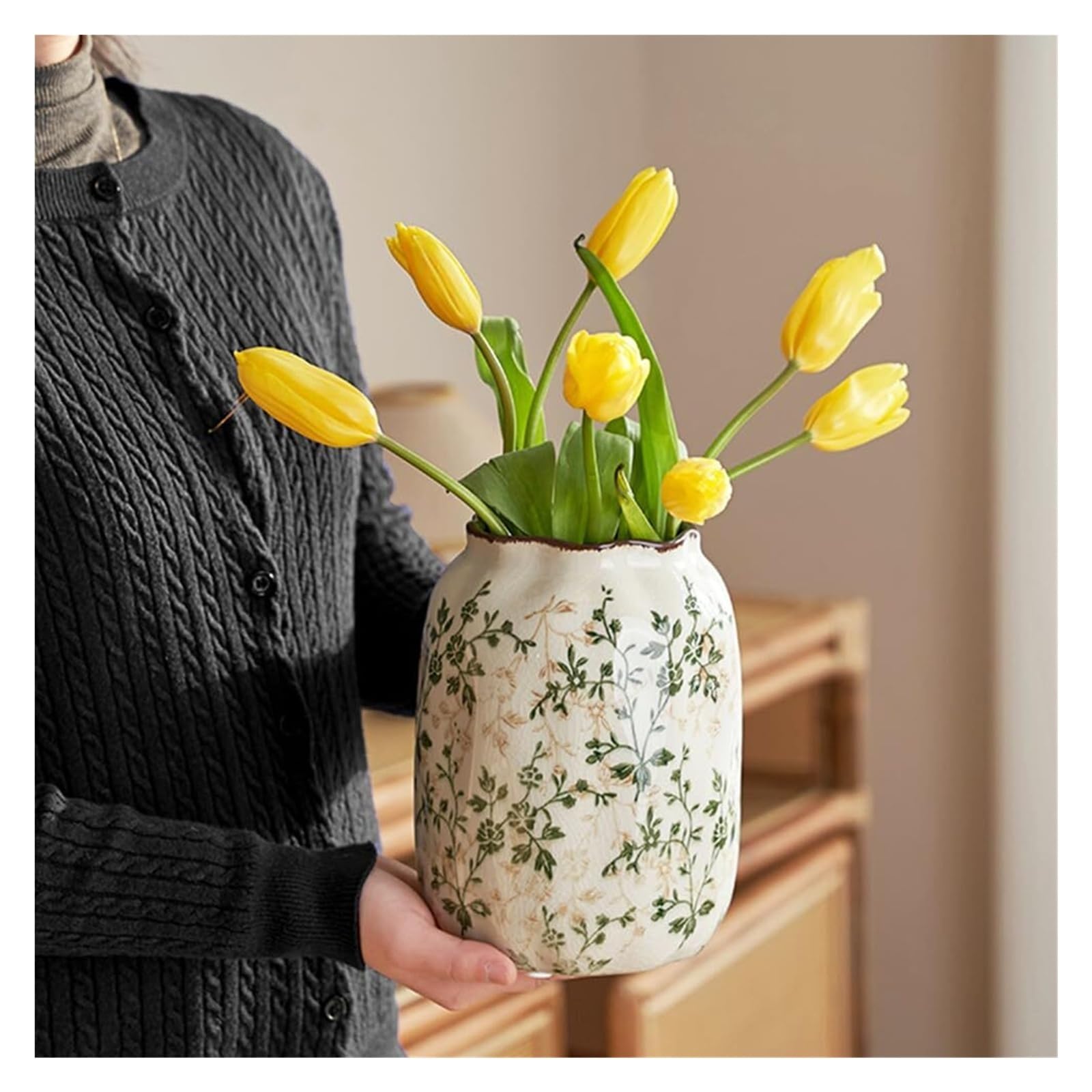 Vase en céramique vintage stable pour sublimer vos étagères vides