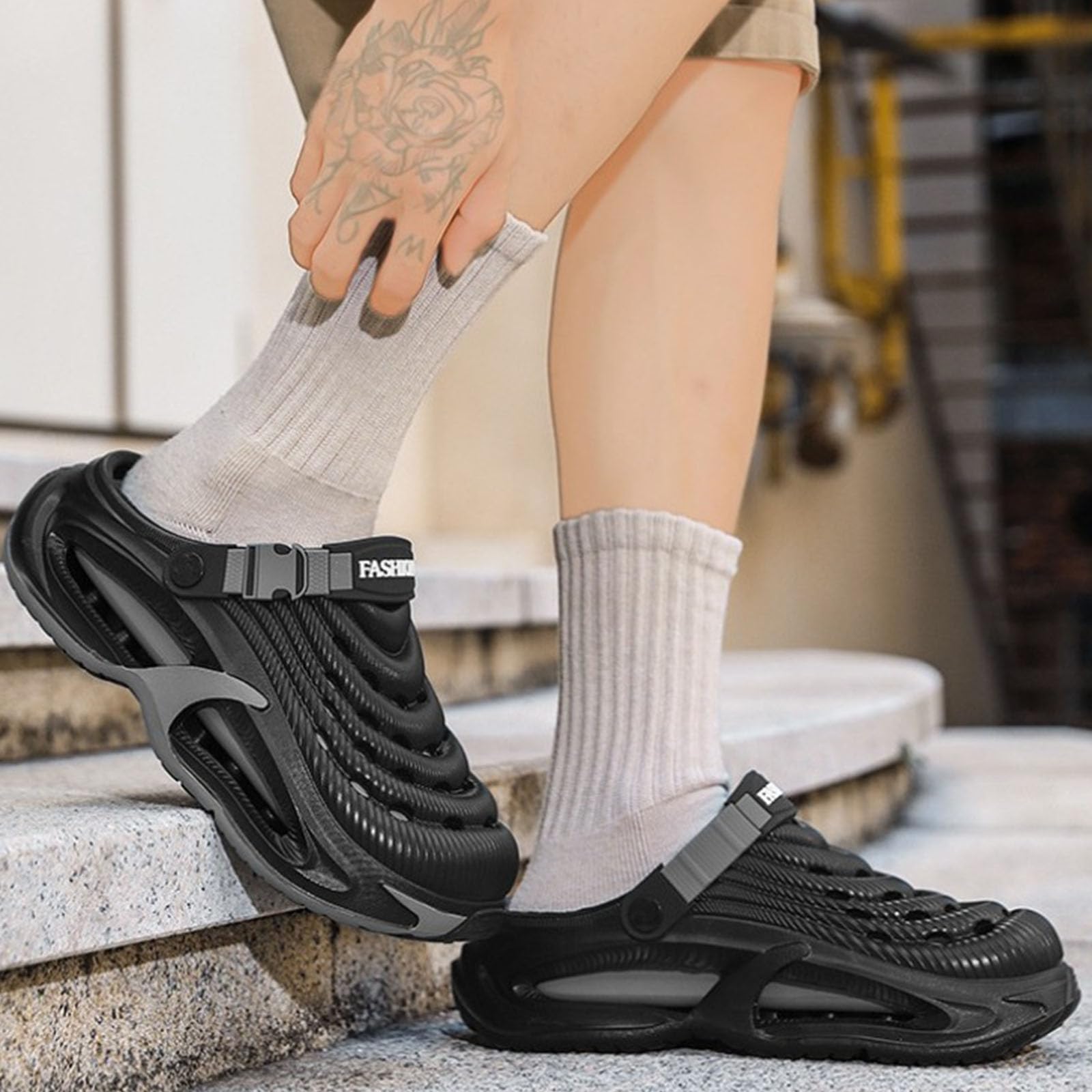 Clogs for Men, Mens EVA Summer Beach Shoes with Hollow Thick Sole, Non-Slip Quick-Dry Outdoor Garden Sandals