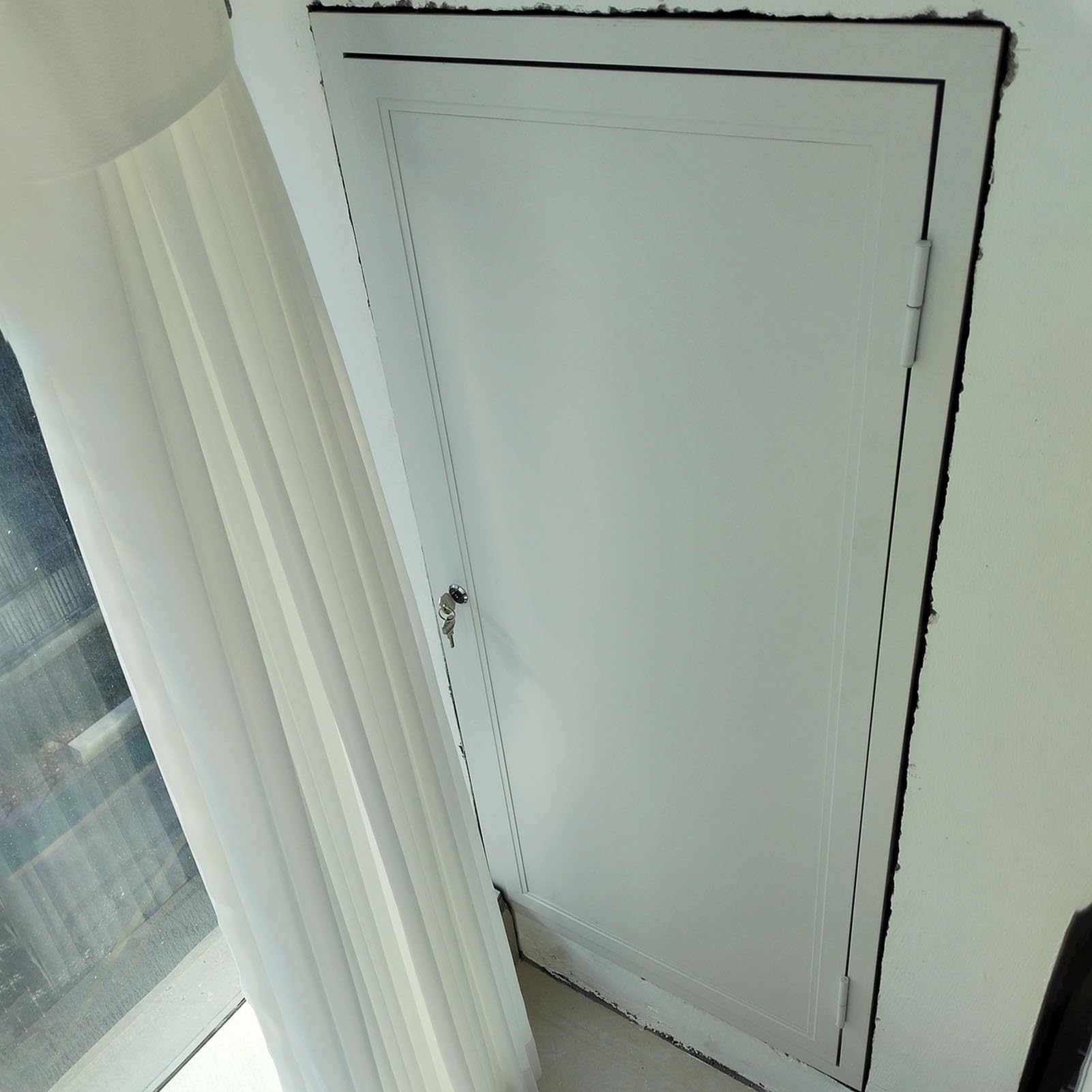 Trappe d'accès verrouillable premium en alliage d'aluminium acoustique 96 cm