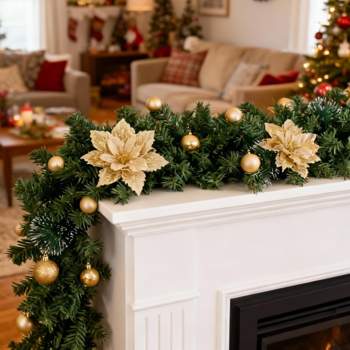 Guirlande de Noël 270cm Avec Lumières Chaudes 5M 50 Leds, Guirlande de Noël avec doré Fleurs et Boules - Décoration pour Portes, fenêtres, cheminées, escaliers, Cour, intérieur et extérieur
