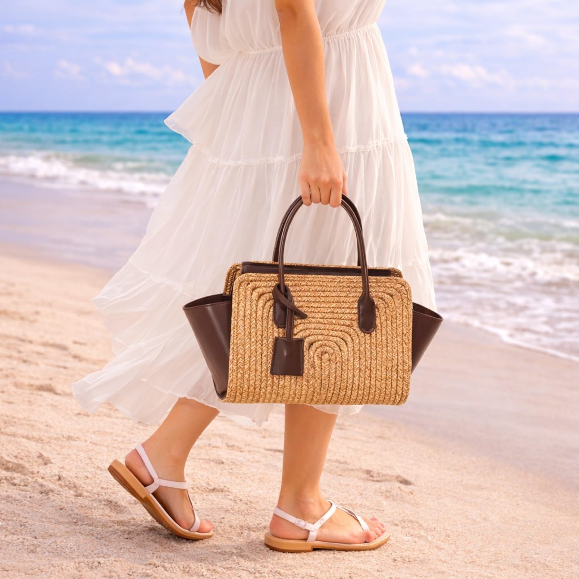 Amalfi Bolso de mano de rafia para mujer, bolso de verano trenzado con detalles de piel sintética, elegante bolsa de playa para verano y uso diario, bolso mediano 22 x 30 x 15 cm