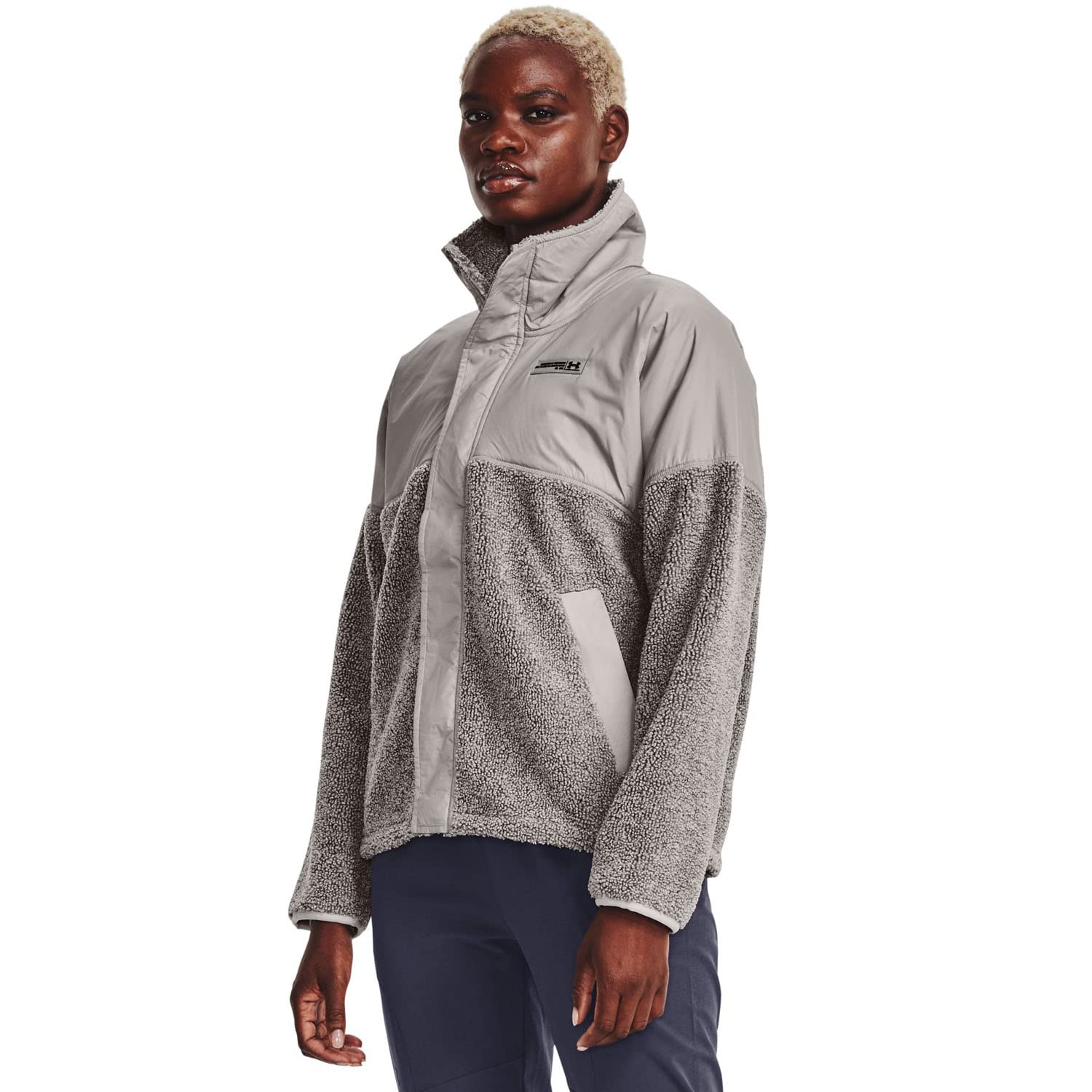 Chaqueta Under Armour Mission Boucle transpirable y cortavientos para mujer 4
