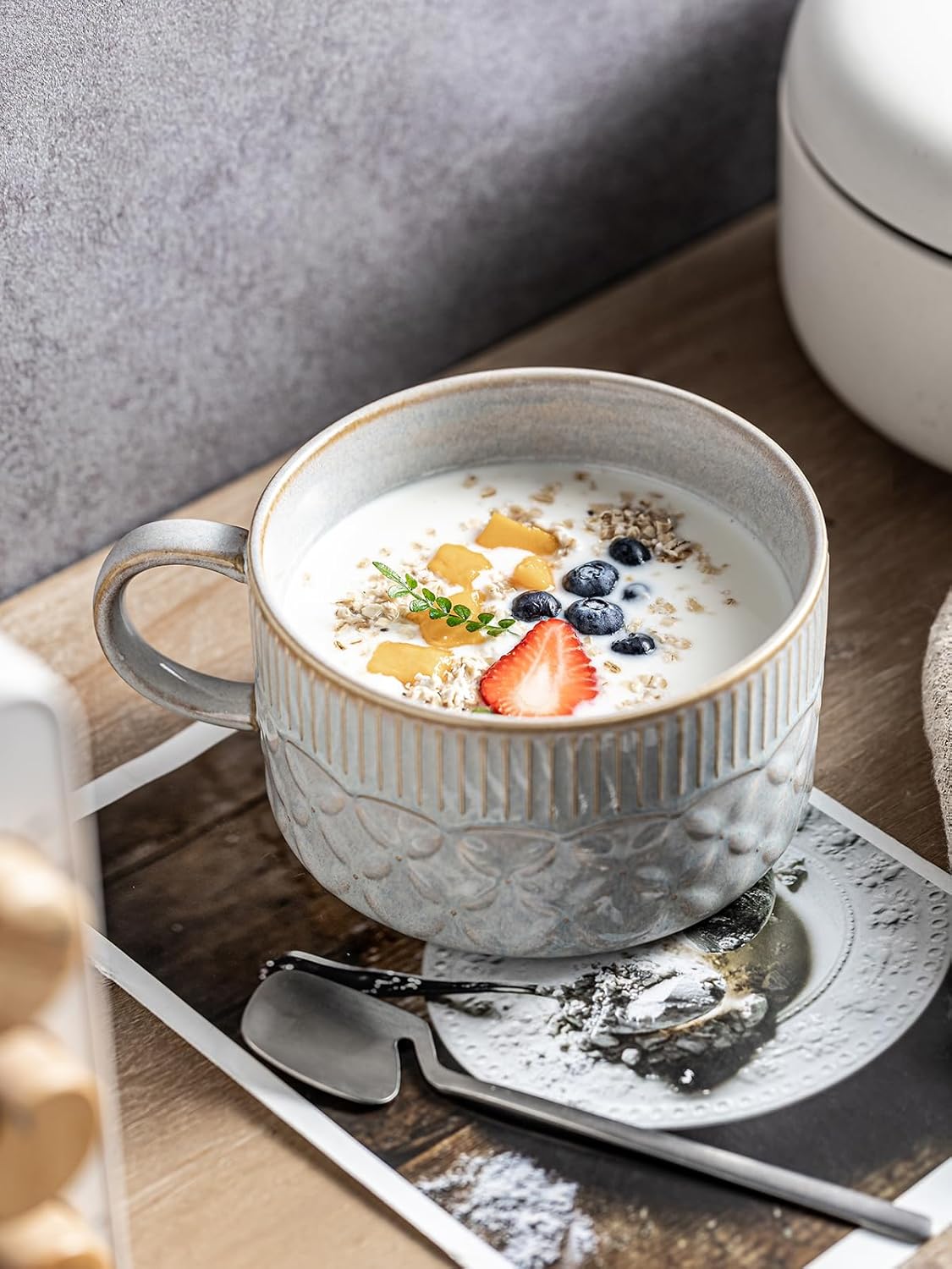 Gomakren Soup Spoons Set of 6, Asian Soup Ramen Spoons 6.5 Inch & Soup Bowl with Handle 39oz, Ramen Bowl with Lid