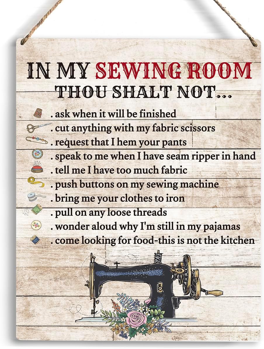 YCYD In My Sewing Room Wall Art Sewing Supplies Home Decor Wall Decor for Sewing Lovers gifts Wooden Hanging Sign Gift for Sewing Room Store Home Decor 10x8 In