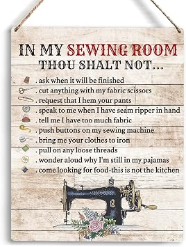 YCYD In My Sewing Room Wall Art Sewing Supplies Home Decor Wall Decor for Sewing Lovers gifts Wooden Hanging Sign Gift for Sewing Room Store Home Decor 10x8 In