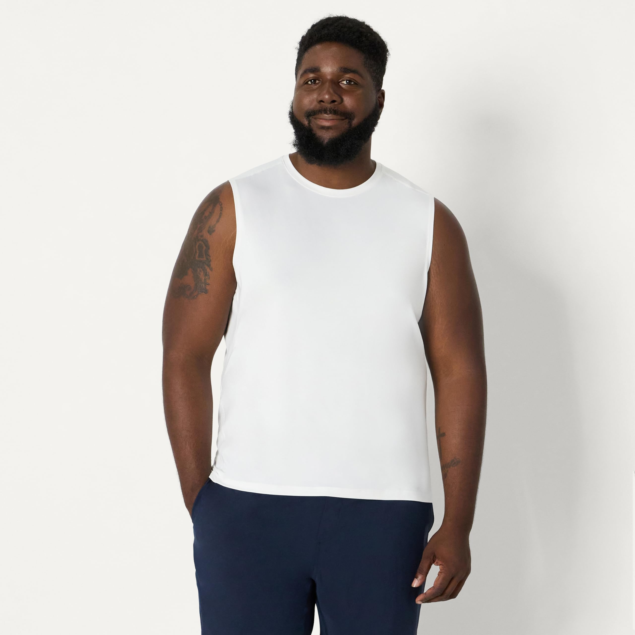 Amazon Essentials Mężczyźni Koszulka typu muscle shirt Tech ze stretchem
