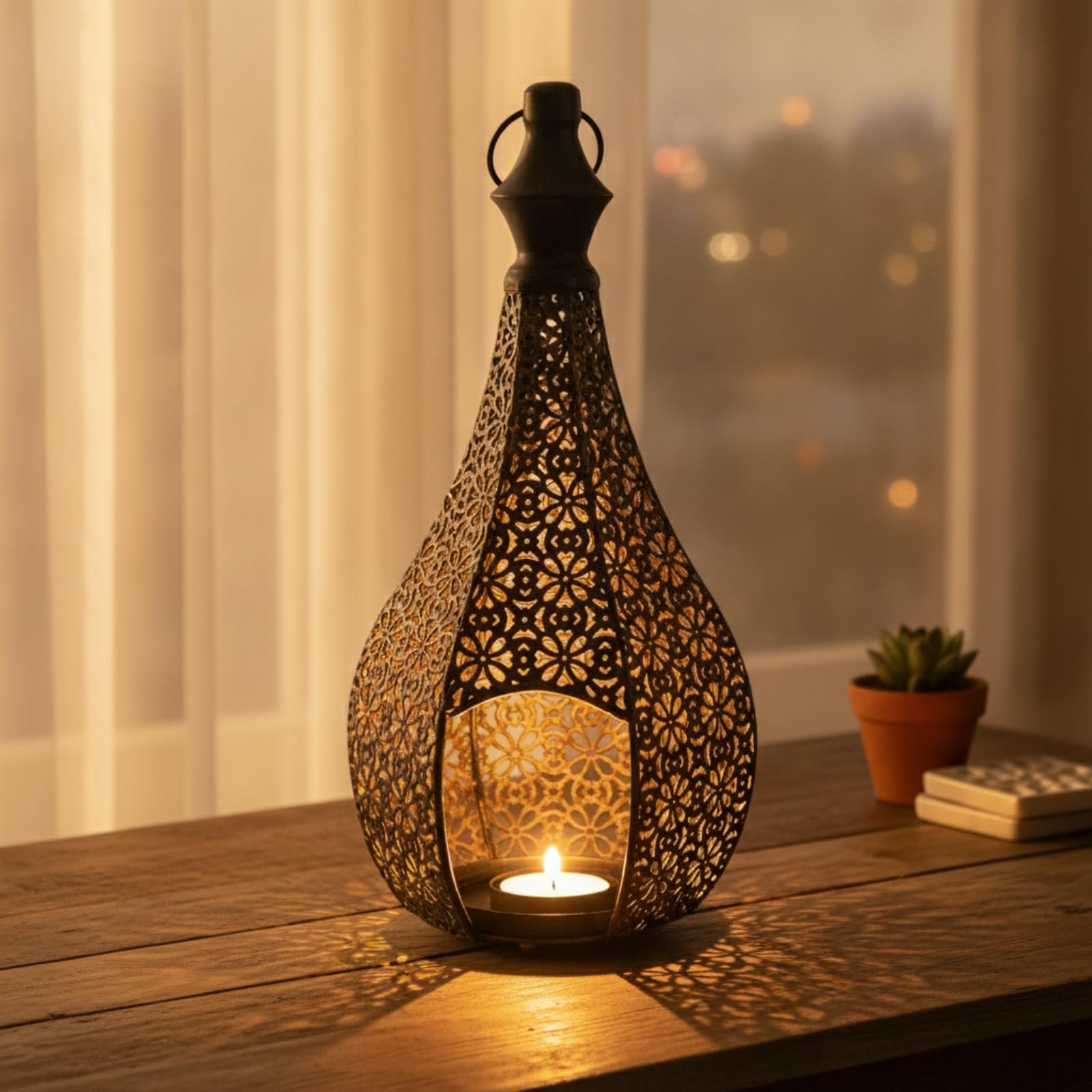 Portacandele Decorativo Lanterna Nordafricana con Motivo Traforato Facilità di Inserimento Candela Trasportabile con Manico Adatto per Tavolo Atmosfera Accogliente, Stile DLZT-5-2