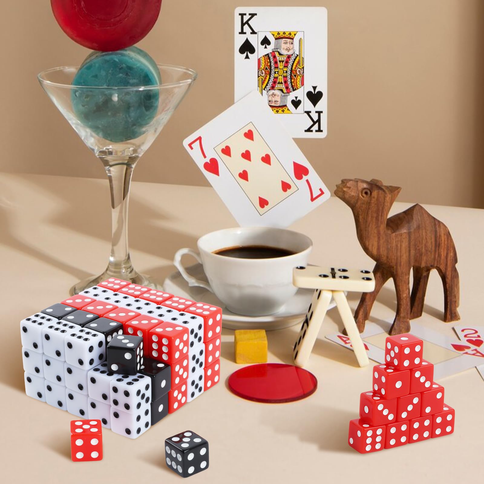 Hooqict Juego de 100 dados estándar de 16 mm, dados de casino de acrílico a granel, dados de colores de 6 caras para casino Vegas, fiestas temáticas, juegos de mesa, dados de matemáticas para aula