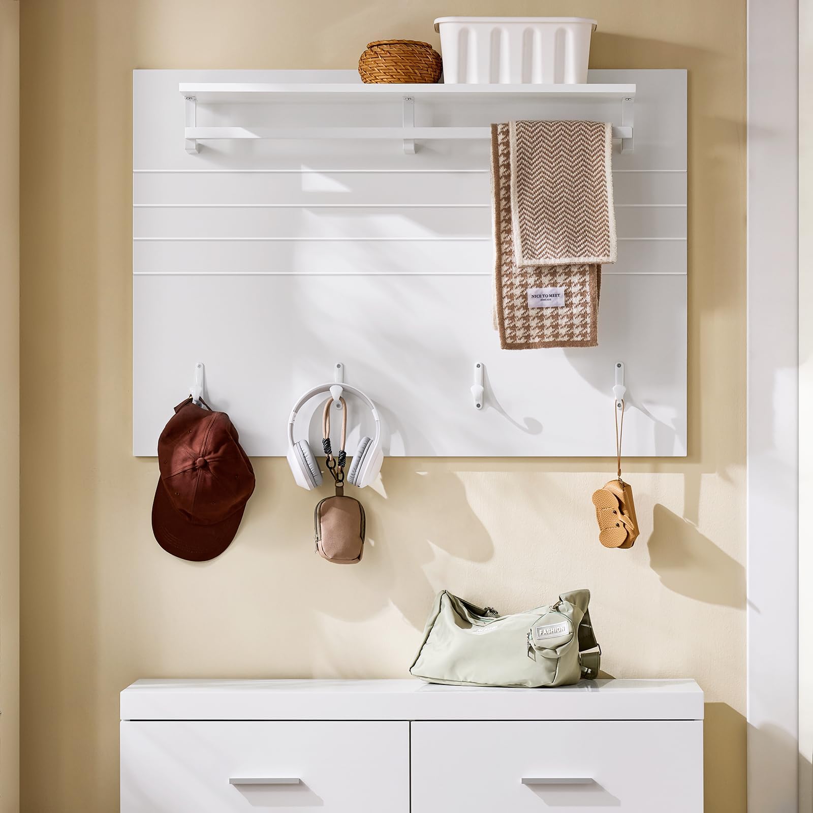 SoBuy Porte manteau mural bois avec patère murale et étagère rangement – Meuble entrée mural multifonction pour salle de bain, cuisine, chambre – Blanc 100x20x70cm, Charge 21kg, FHK36-W