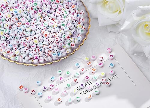 Vista 11 de DUQGUHO 3500 cuentas de letras acrílicas del alfabeto de la A a la Z, cuentas redondas blancas de 26 letras para hacer joyas, pulseras, accesorios