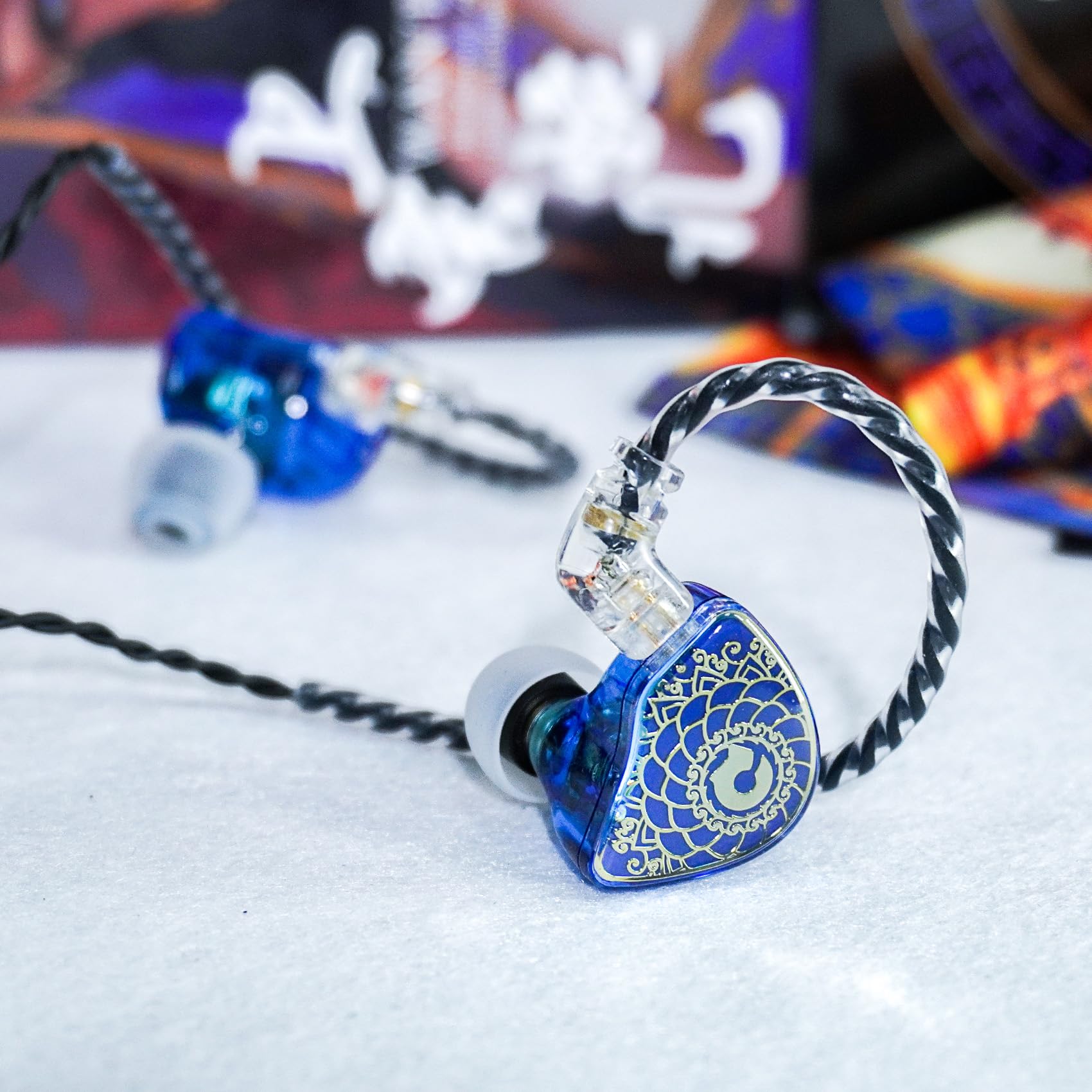 YINYOO Tangzu Wan er S.G, cuffie in-ear con cavo HiFi IEM per musicisti e audiofili, driver dinamico da 10 mm, con vestibilità ergonomica, cavo staccabile a 2 pin da 0,78 mm (blu, con microfono)