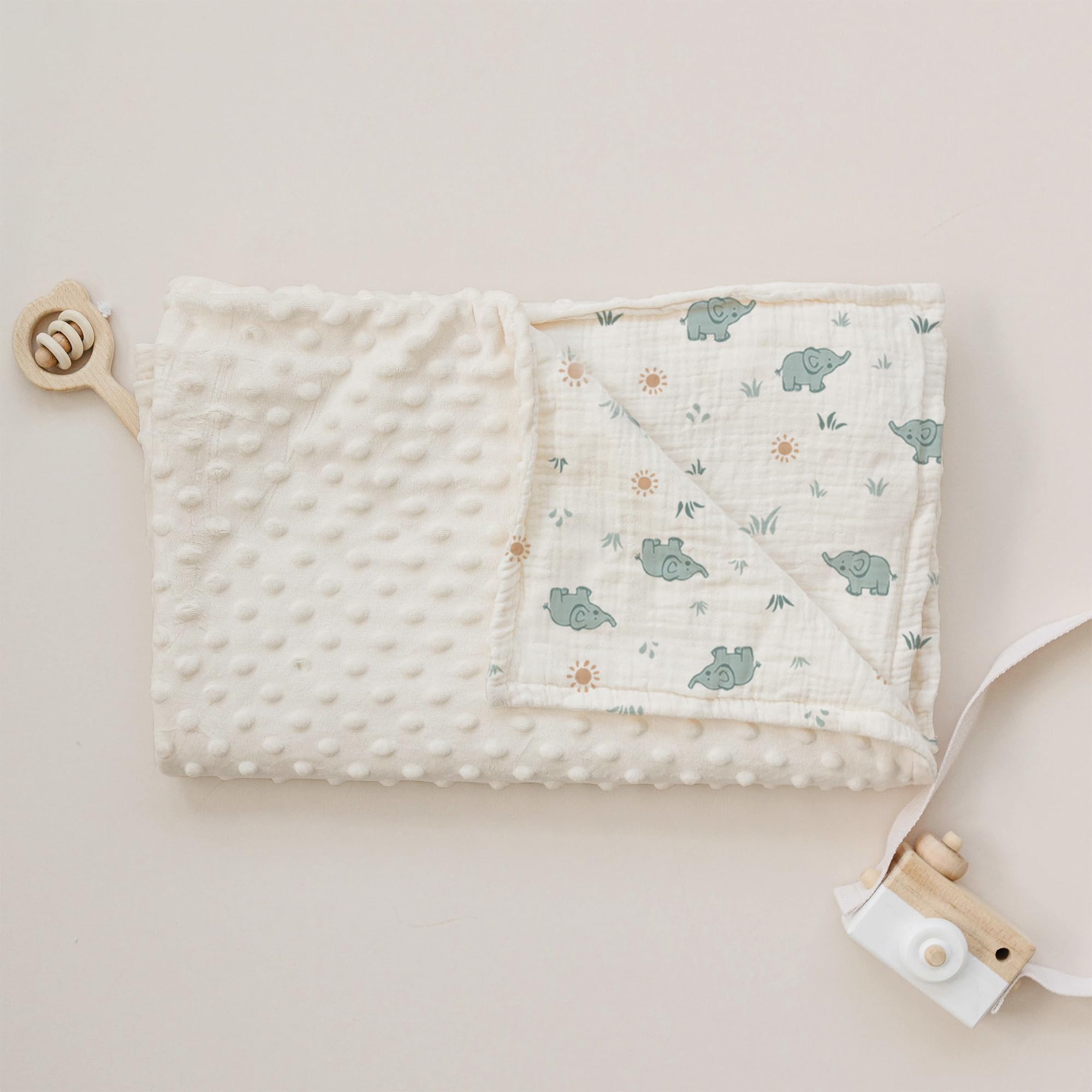 Konssy Mantas de bebé unisex para niños y niñas, mantas minky súper suaves con parte delantera de muselina de algodón y respaldo de forro polar punteado, mantas de cama impresas para recién nacidos