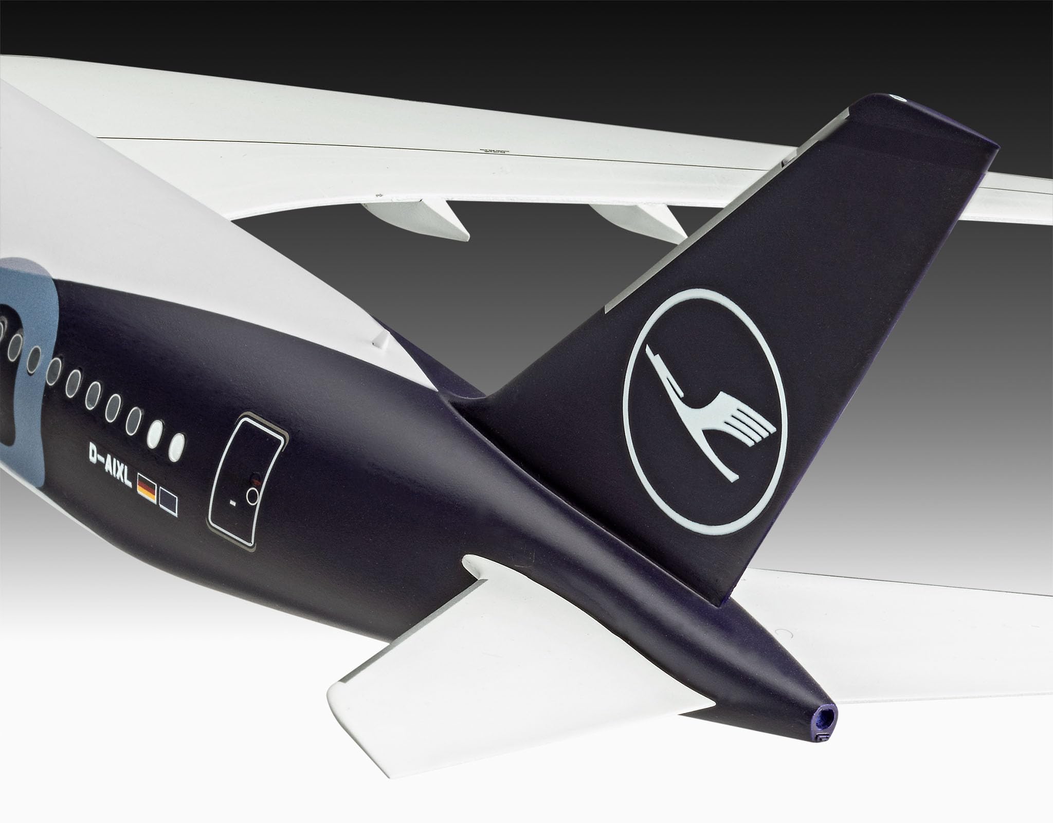 Revell Coffret cadeau 05612 A350-900 - Lufthansa 100 ans, échelle 1/144, kit de maquette en plastique non construit avec accessoires