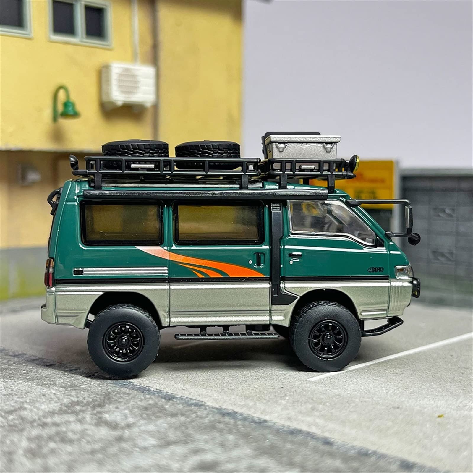 歴代ー三菱デリカミニカー18台セット ミニカーショップ ケンボックス Autobots models三菱デリカ