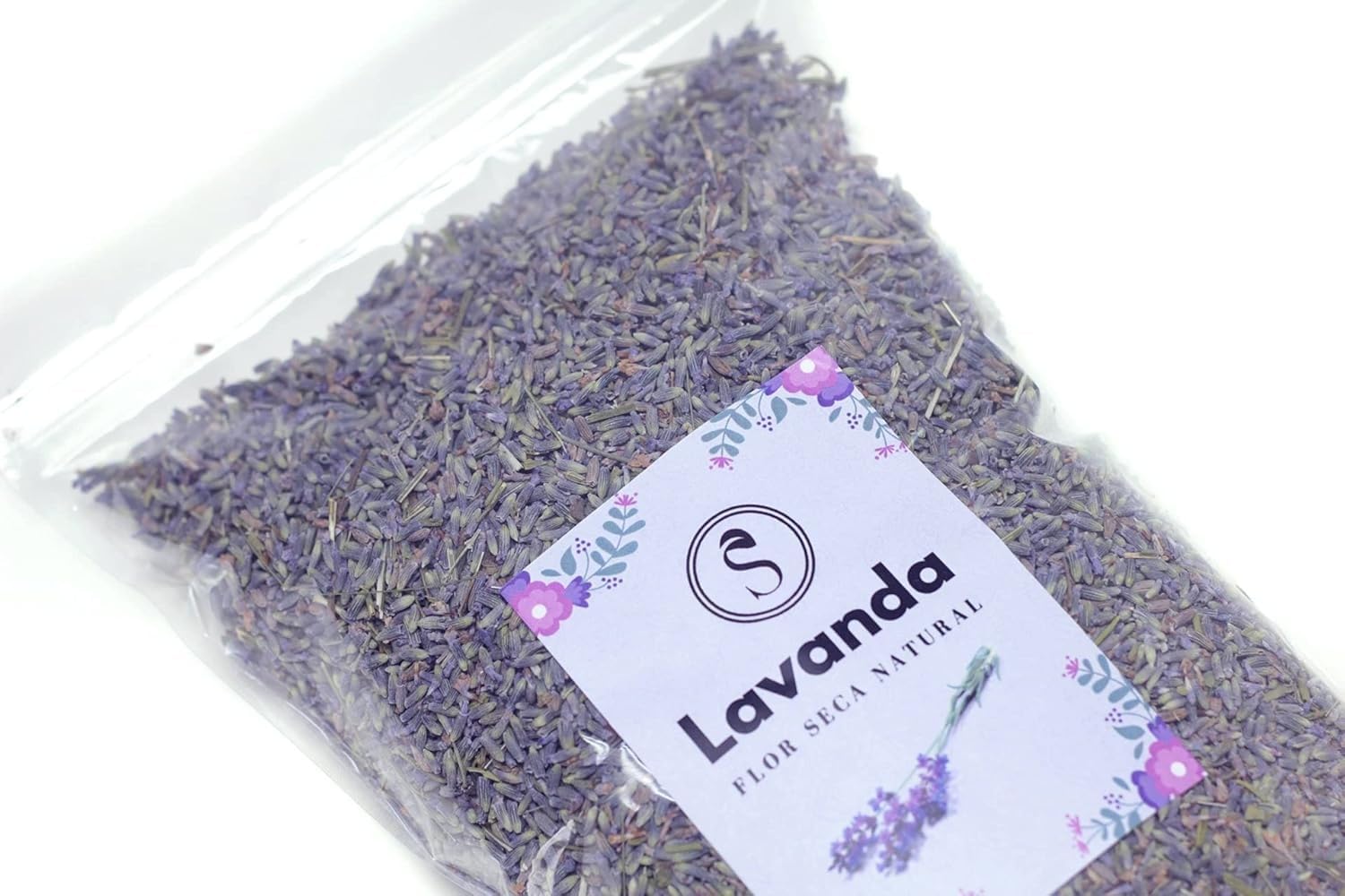 Fiori di lavanda secchi: le proprietà e i benefici principali