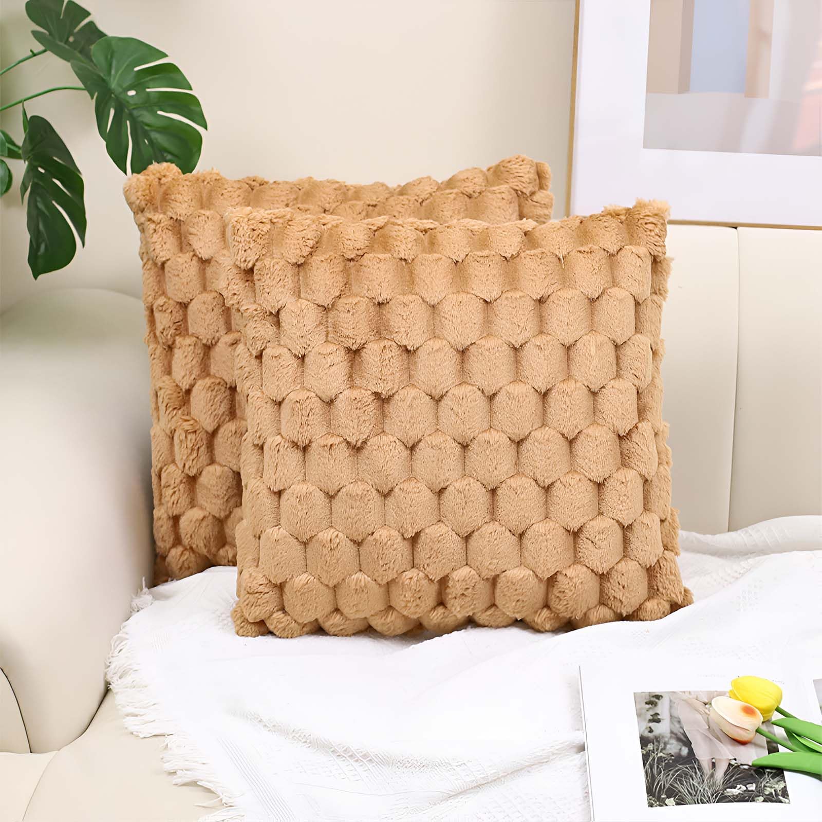 Gemdoit Pack of 2 Khaki Plush Cushion Covers 45 x 45 cm, Pineapple Texture Plush Cushion Cover, Home Decoration Pillowcases Suitable for Living Room Sofa Bedroom