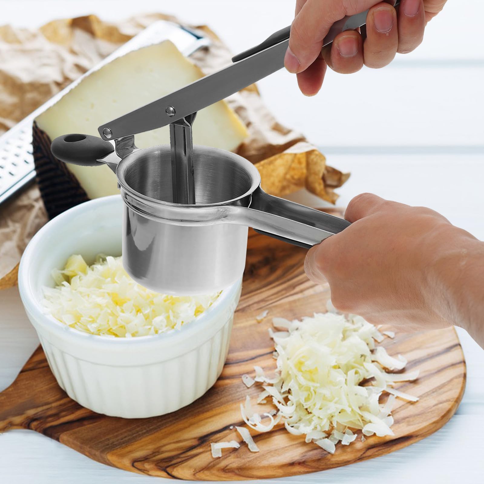 NUOBESTY Presse-purée Manuel en Acier Inoxydable Robuste, Presse à Purée de Pommes de Terre et Fruits Léger et Facile à Nettoyer Cuisine et Préparation Culinaire