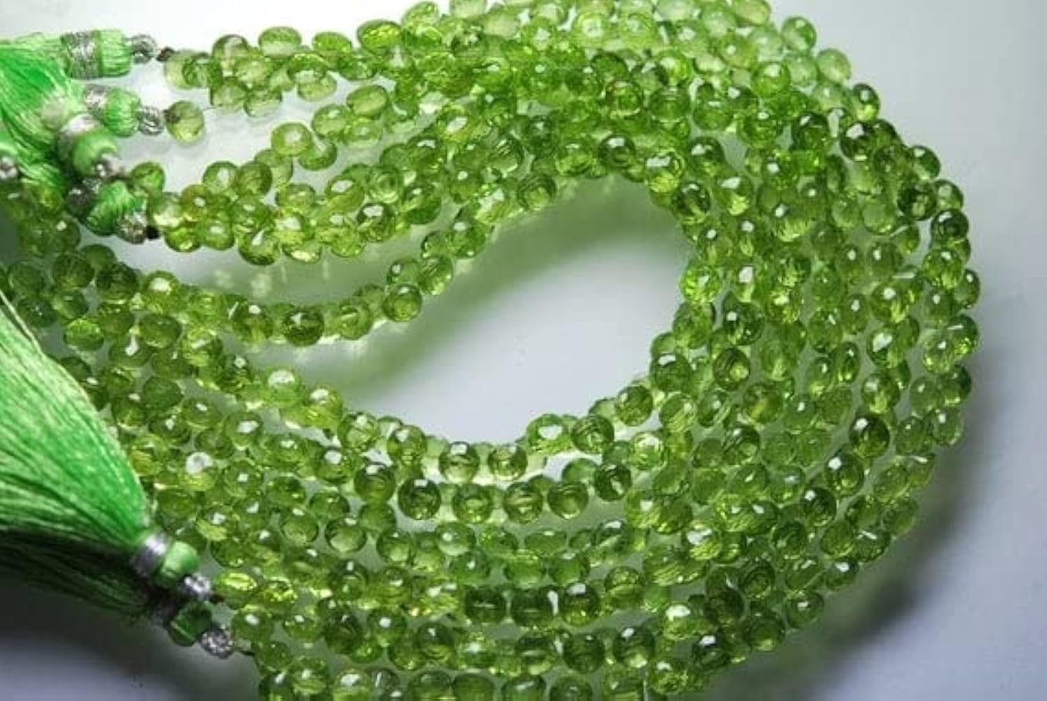 Peridot Faceted Onion Shape Briolettes pierres naturelles 5mm pour enfilage bijoux