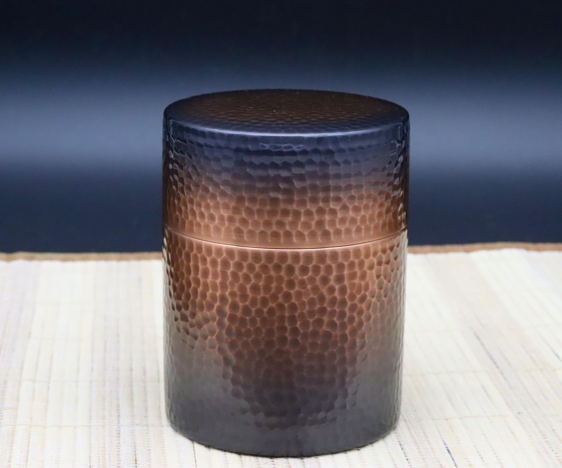 Amazon|新光堂 日本製 純銅 茶筒(大)赤銅仕上げ 鎚目 ギフト Amazon|新光堂 日本製 純銅 茶筒(大)赤銅仕上げ 鎚目 ギフト
