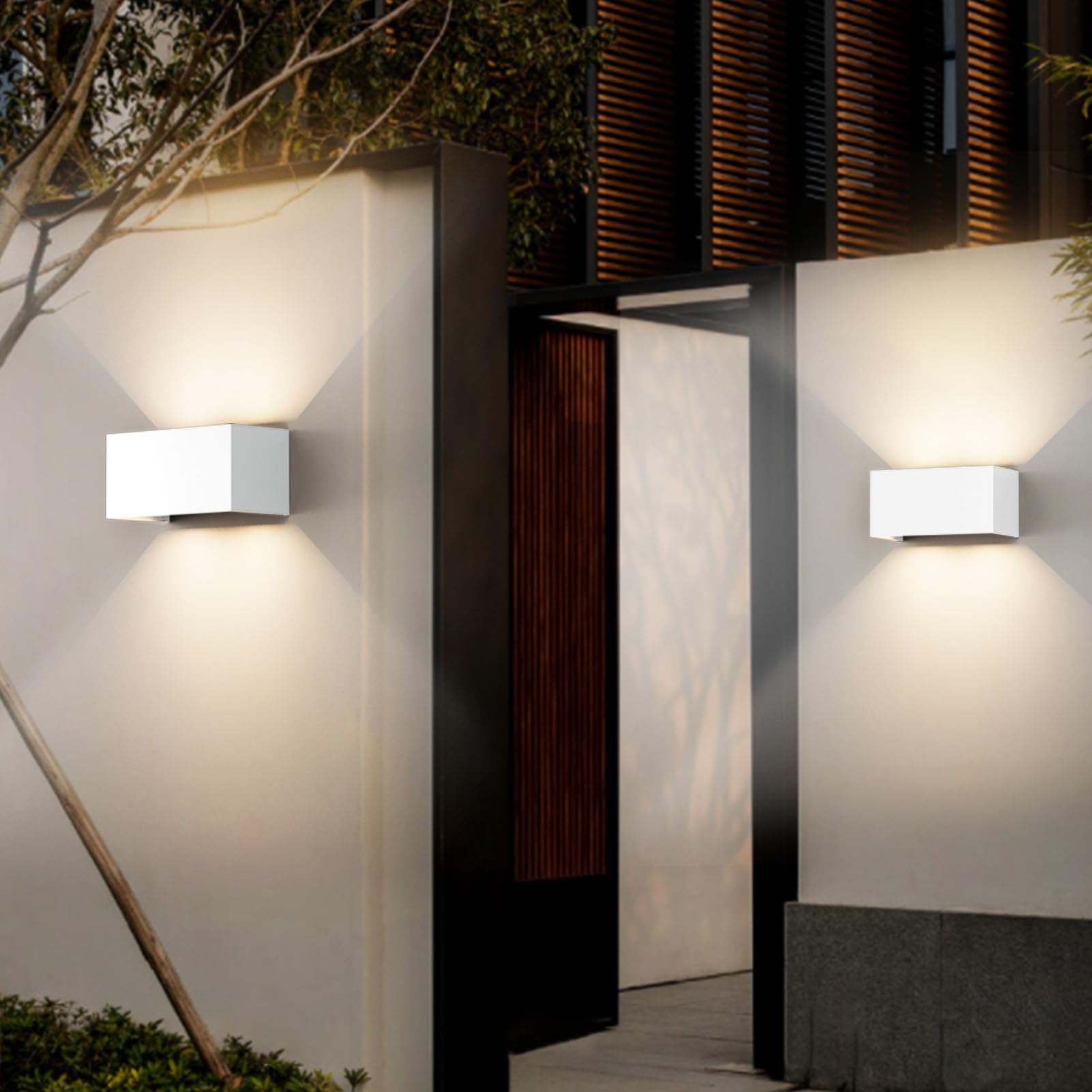 Klighten Aplique de pared con detector de movimiento, 24W, Aplique de pared exterior con haz de luz ajustable, 4000K Blanco neutro, Apliques de pared Ip65 con sensor (Blanco)