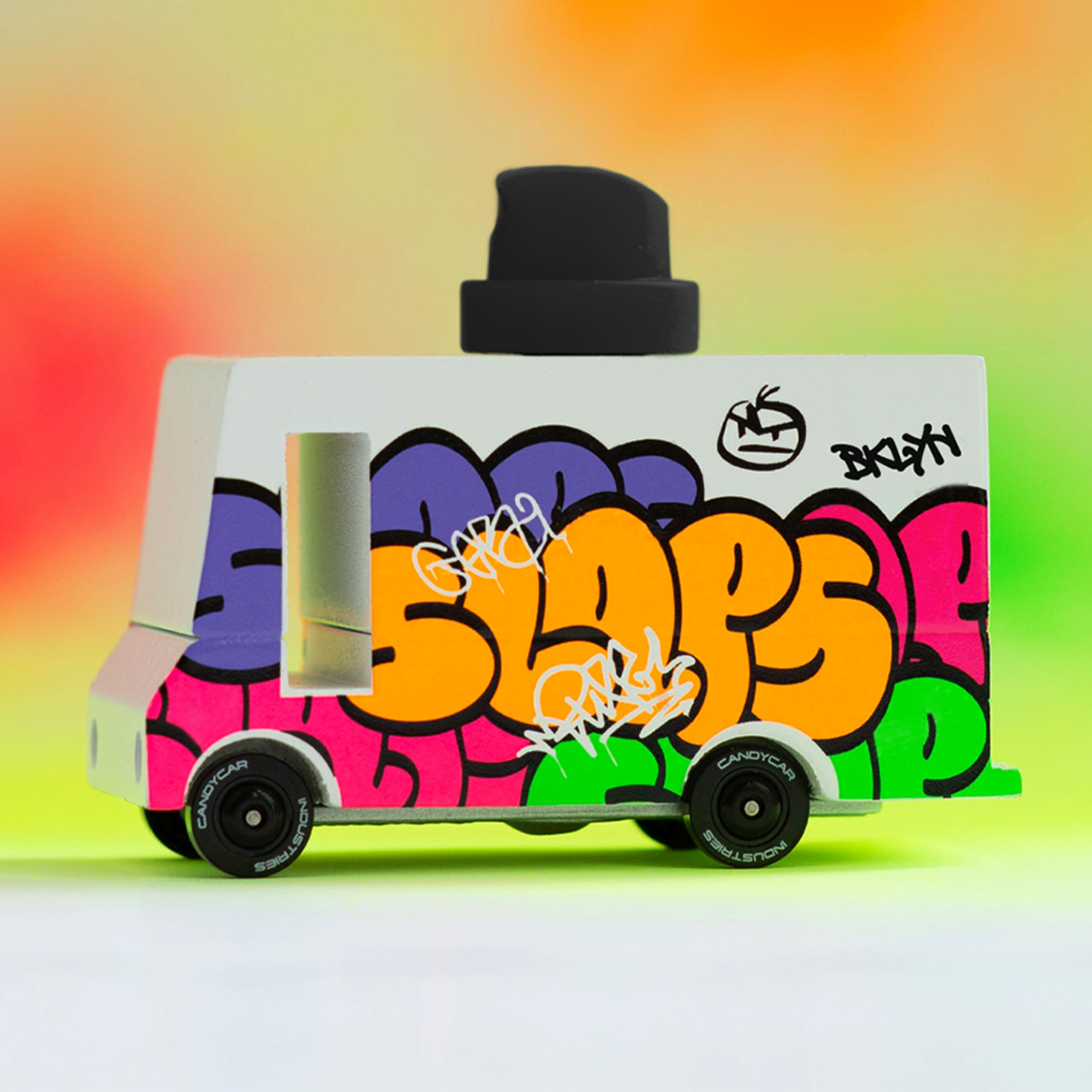Candylab Toys CANDYCAR kolekcja ciężarówek spożywczych – czarne graffiti, wysokiej jakości ręcznie wykonany samochód z drewna bukowego